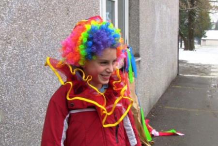 Maškare Kettejeve šole so na pustni torek oživele mestne ulice 22